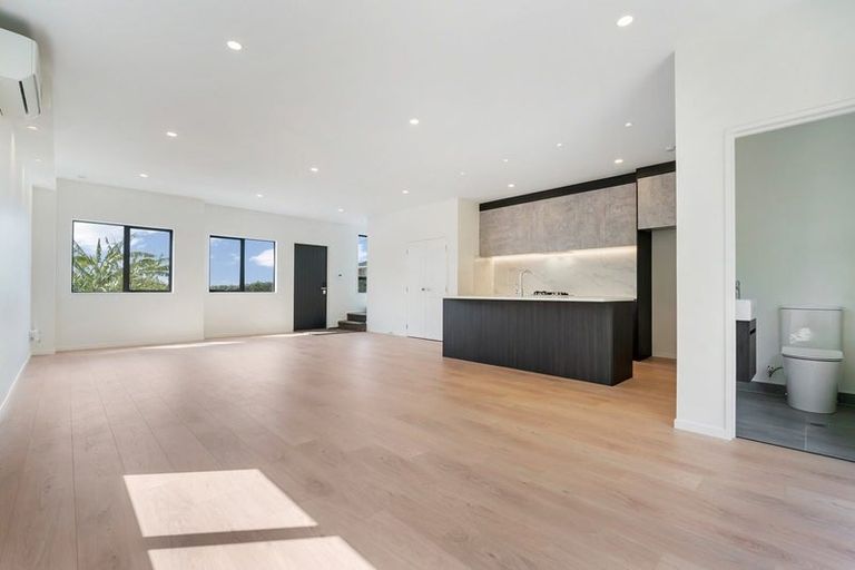 Photo of property in 57b Chequers Avenue, Glenfield, Auckland, 0629