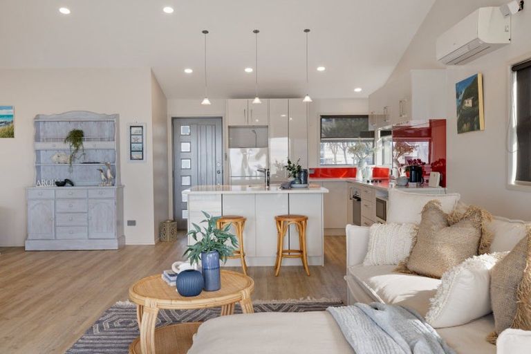 Photo of property in 355 Pukehina Parade, Pukehina, Te Puke, 3189