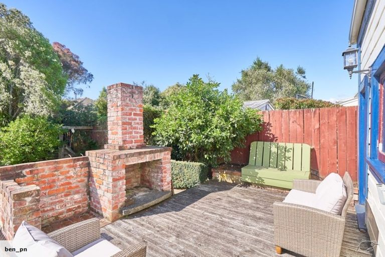 Photo of property in 11 Hereford Street, West End, Palmerston North, 4410