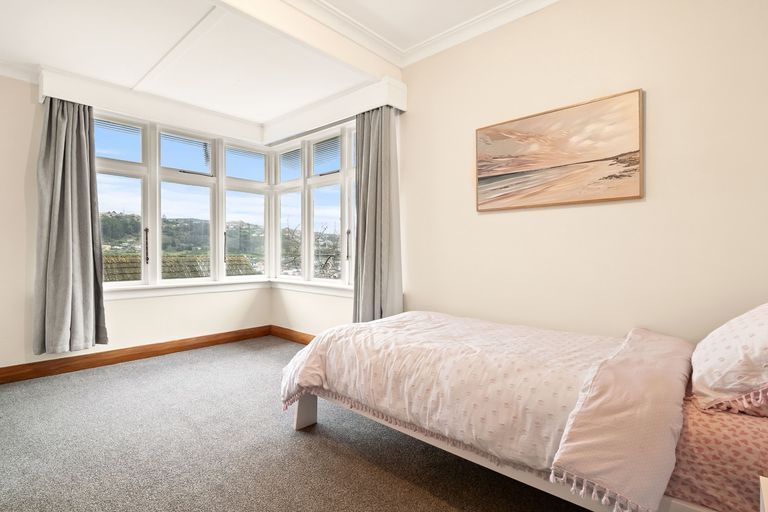Photo of property in 36 Easther Crescent, Kew, Dunedin, 9012