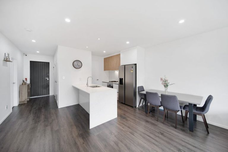 Photo of property in 11 Tuuhura Road, Pukekohe, 2120