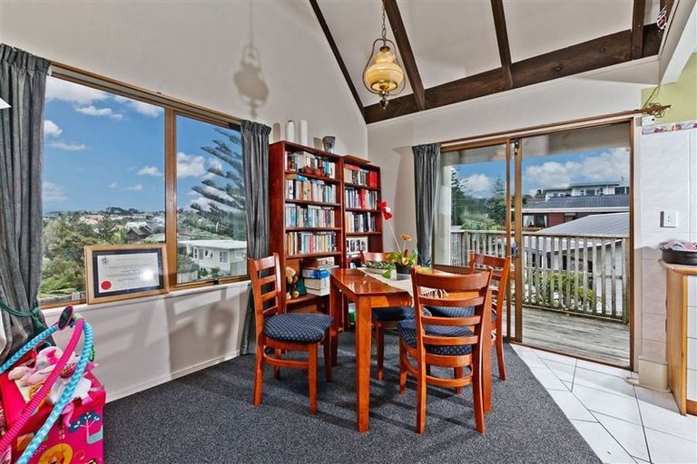 Photo of property in 10 Stredwick Drive, Torbay, Auckland, 0630