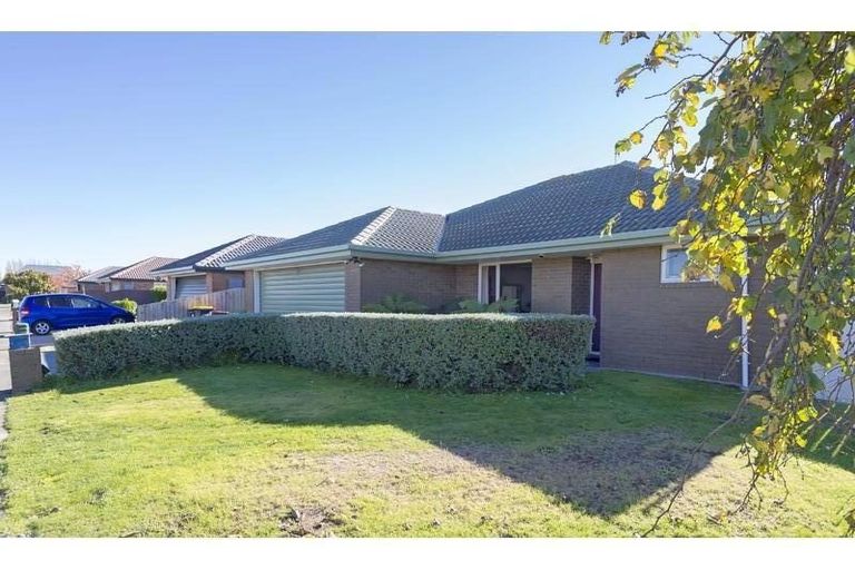Photo of property in 7 Brightstone Crescent, Aranui, Christchurch, 8061