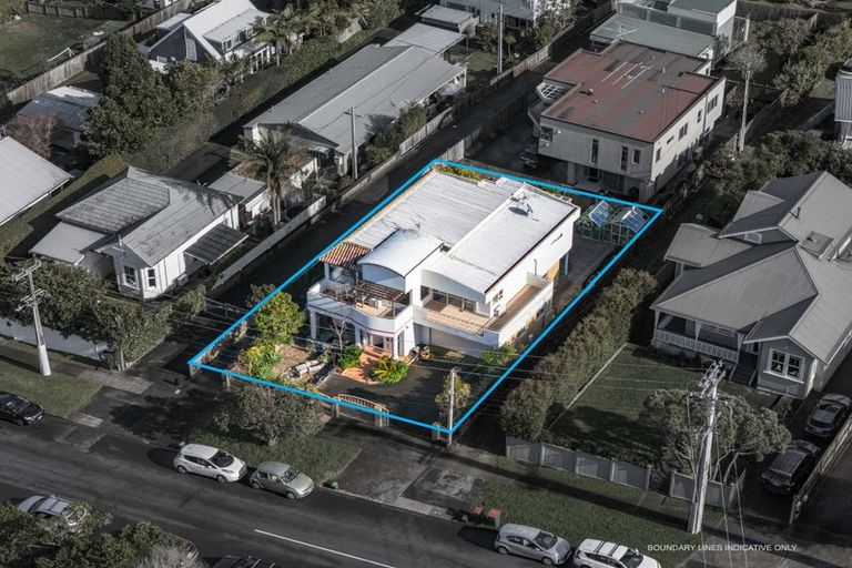 Photo of property in 5 Balmain Road, Birkenhead, Auckland, 0626