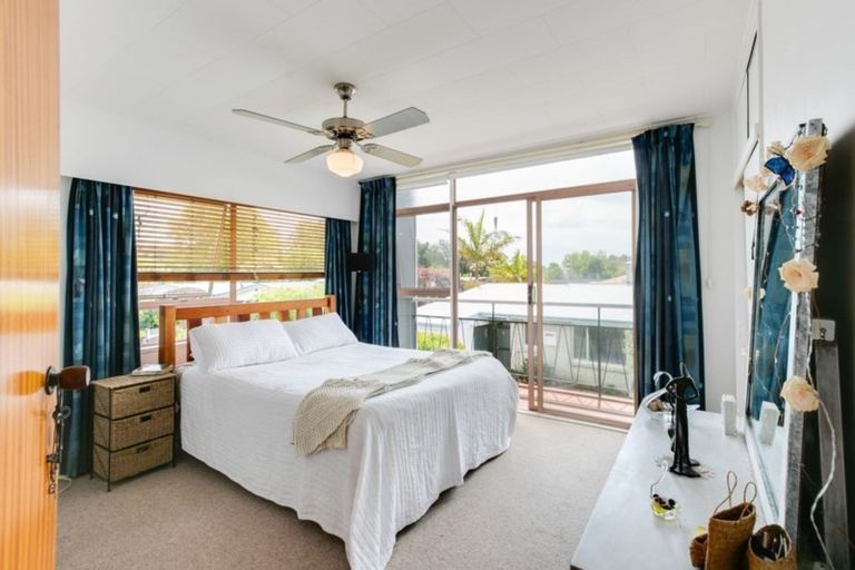 Photo of property in 17 Totara Street, Taradale, Napier, 4112