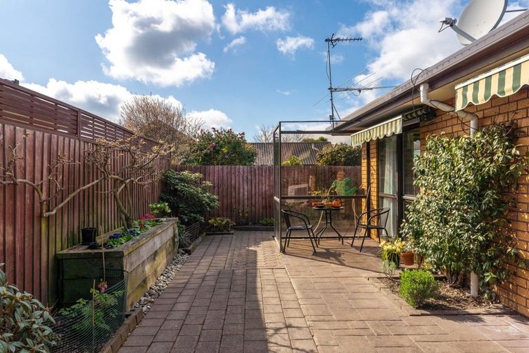 Photo of property in 1/5 Tuscany Place, Beckenham, Christchurch, 8023