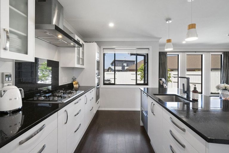 Photo of property in 25 Trump Place, Kelvin Grove, Palmerston North, 4414