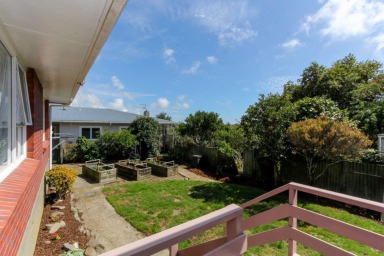 Photo of property in 4 Parsons Street, Vogeltown, New Plymouth, 4310