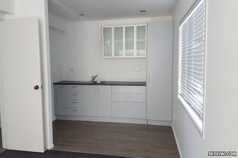 Photo of property in 22 Palomino Drive, Henderson, Auckland, 0612