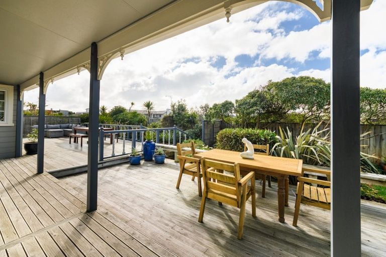 Photo of property in 32 Kent Avenue, Waitarere Beach, Levin, 5510