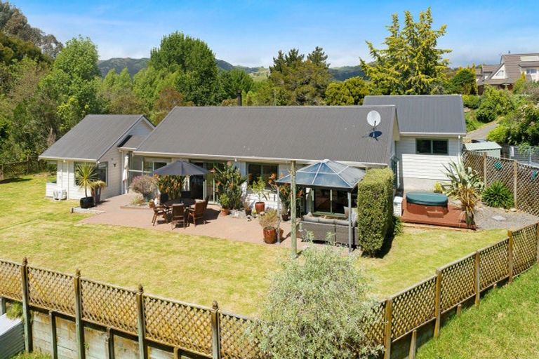 Photo of property in 19 Sea Poppy Way, Otaihanga, Paraparaumu, 5036