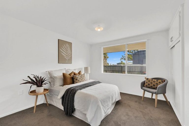 Photo of property in 2/166 Rocking Horse Road, Southshore, Christchurch, 8062