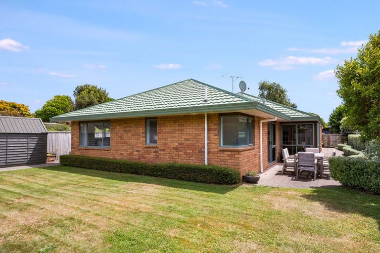 Photo of property in 6 Horopito Road, Waikanae, 5036