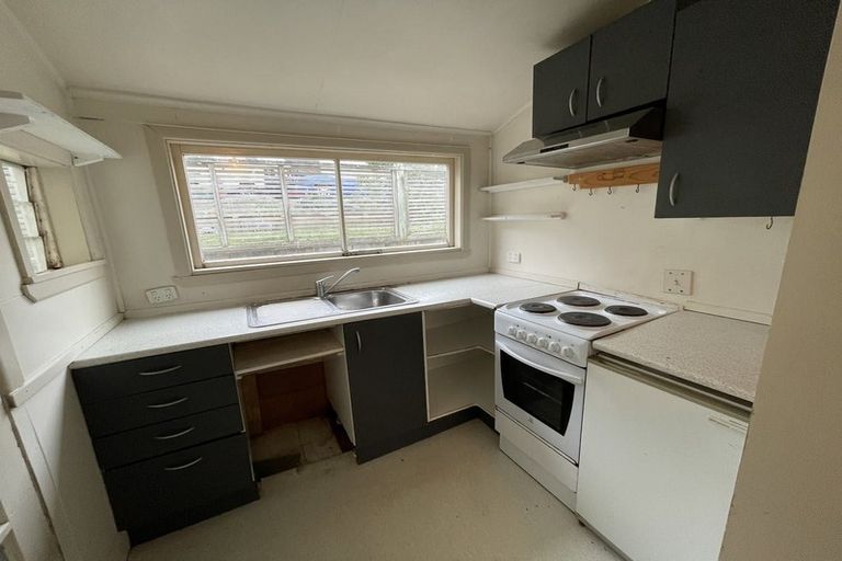 Photo of property in 1 Porritt Avenue, Mount Victoria, Wellington, 6011