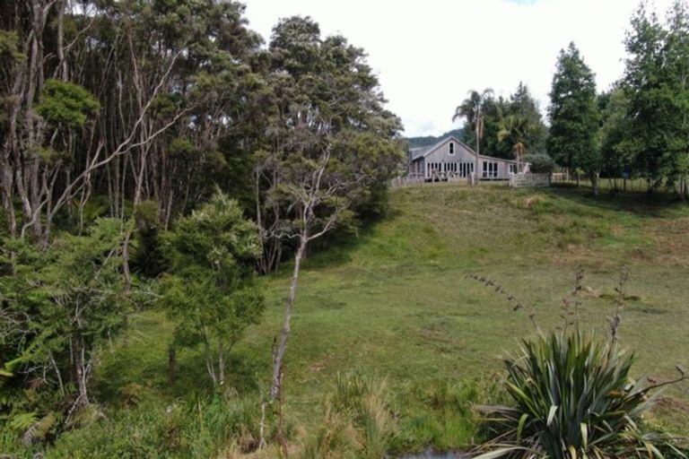 Photo of property in 540 Kawakawa-orere Road, Orere Point, Papakura, 2585