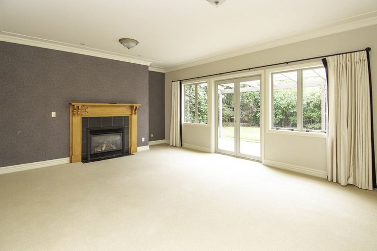 Photo of property in 4 Pastoral Lane, Hokowhitu, Palmerston North, 4410