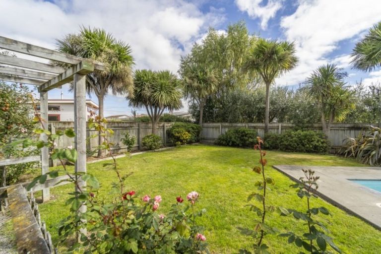 Photo of property in 4 Daniel Street, Martinborough, 5711
