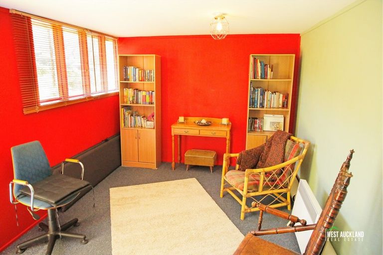 Photo of property in 623a Swanson Road, Swanson, Auckland, 0612