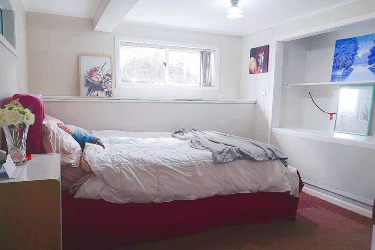 Photo of property in 7 Ellesmere Crescent, Pakuranga Heights, Auckland, 2010