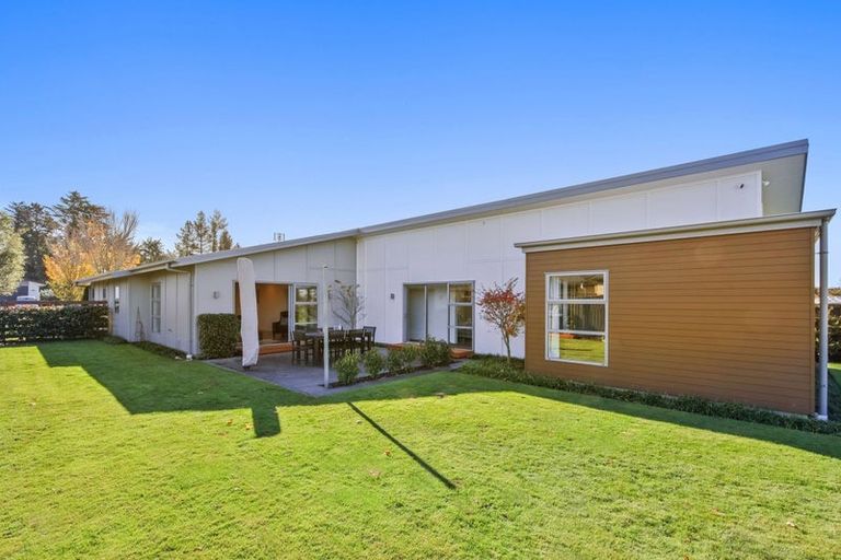 Photo of property in 60 Huntingdon Drive, Rangiora, 7400