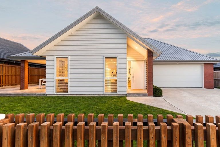 Photo of property in 11 Jarrett Terrace, Leamington, Cambridge, 3432