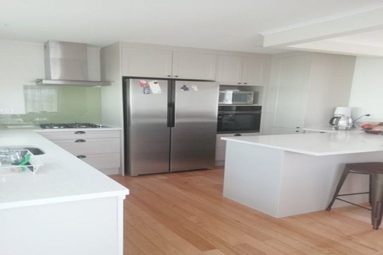 Photo of property in 185 Waimumu Road, Massey, Auckland, 0614