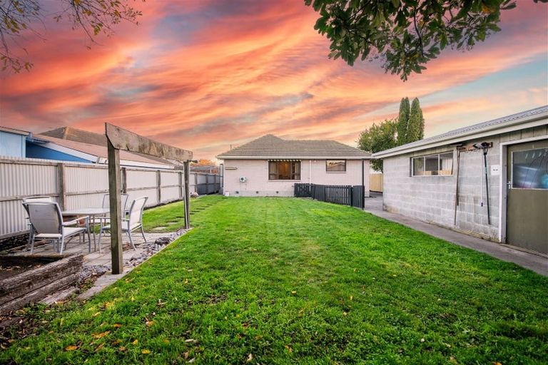 Photo of property in 24 Appleby Crescent, Burnside, Christchurch, 8053