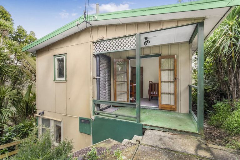 Photo of property in 8 Tasman Road, Te Henga / Bethells Beach, Bethells Beach, 0781