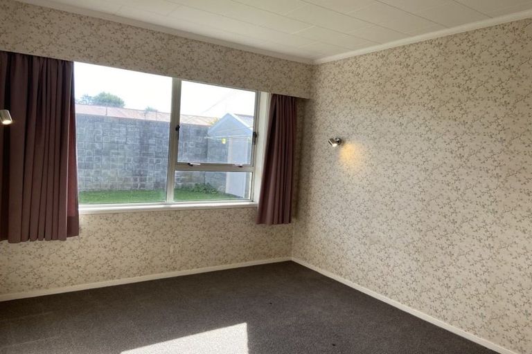 Photo of property in 16 Huatoki Street, Vogeltown, New Plymouth, 4310