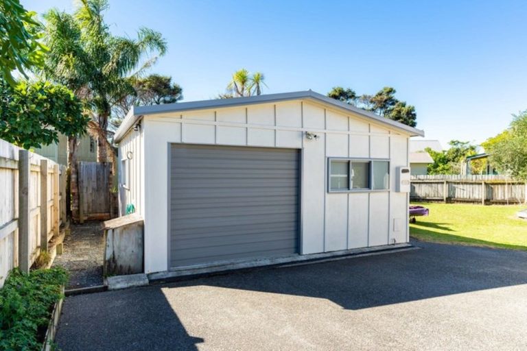 Photo of property in 5 Holiday Crescent, Mangawhai Heads, Mangawhai, 0505