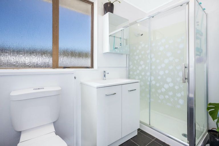 Photo of property in 4 Gaff Place, Whitby, Porirua, 5024