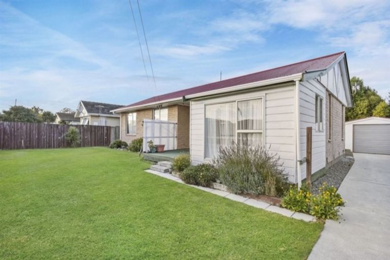 Photo of property in 392 Mairehau Road, Parklands, Christchurch, 8083