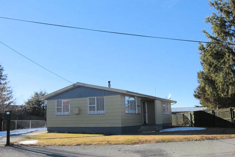 Photo of property in 64 Omahau Crescent, Twizel, 7901