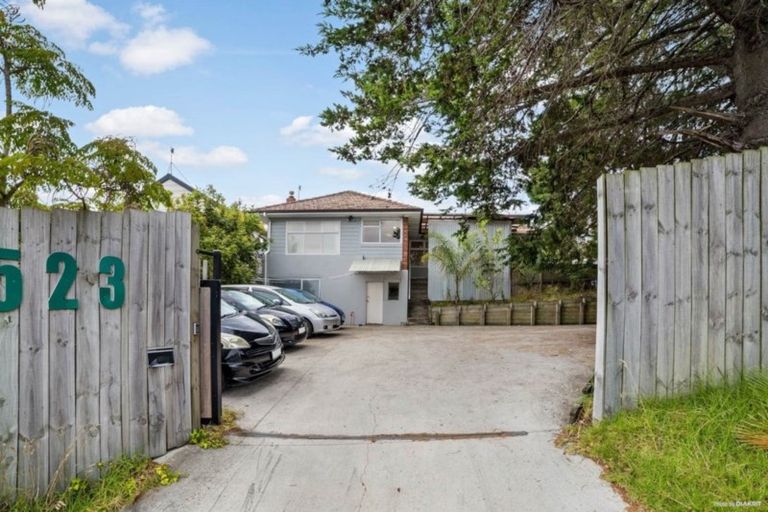 Photo of property in 1/523 Glenfield Road, Glenfield, Auckland, 0629