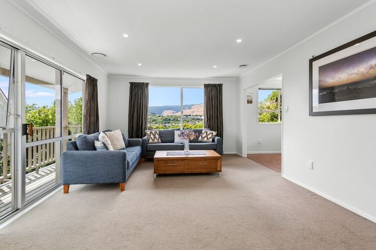 Photo of property in 58a Oriel Avenue, Tawa, Wellington, 5028