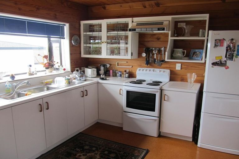 Photo of property in 2/40 Puriri Street, Hilltop, Taupo, 3330