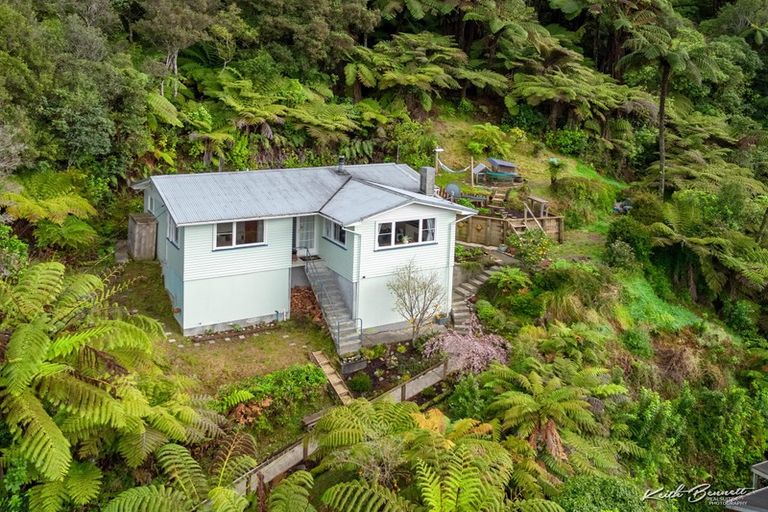 Photo of property in 36 Wyndham Road, Pinehaven, Upper Hutt, 5019
