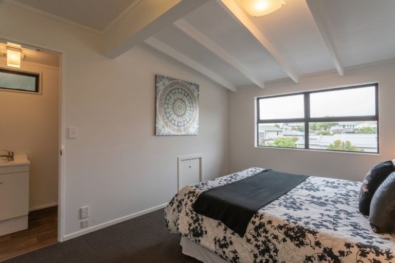 Photo of property in 126 Ironside Road, Johnsonville, Wellington, 6037