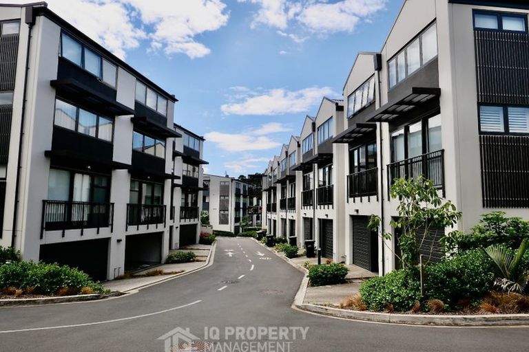 Photo of property in Verdant Lane, 4/269 Rosedale Road, Albany, Auckland, 0632