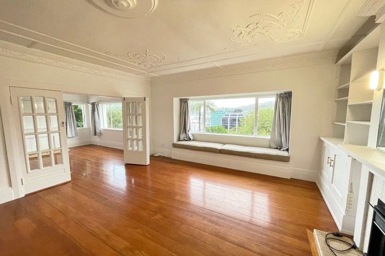Photo of property in 241 The Terrace, Te Aro, Wellington, 6011