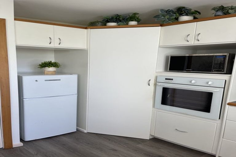 Photo of property in 4b Hatton Street, Karori, Wellington, 6012