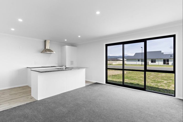 Photo of property in 5 Fantail Avenue, Carterton, 5713