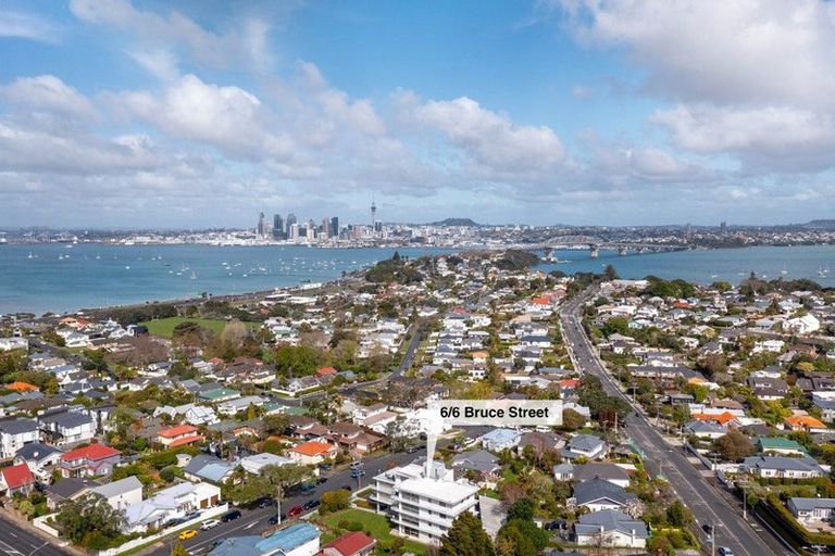 Photo of property in 6/6 Bruce Street, Northcote Point, Auckland, 0627