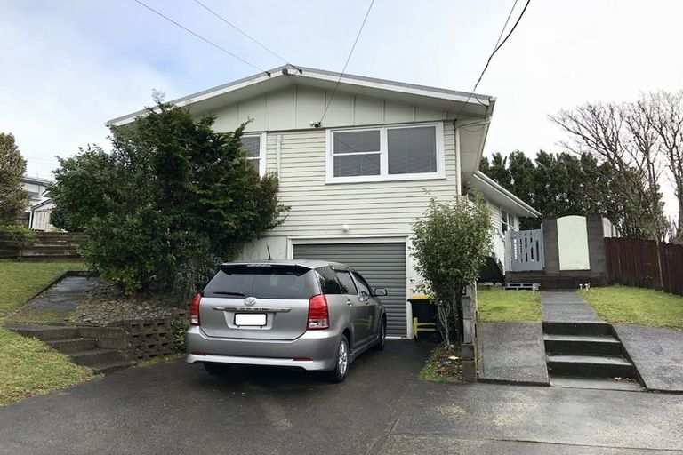 Photo of property in 79 Mark Avenue, Paparangi, Wellington, 6037