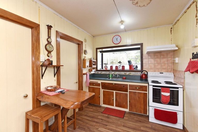 Photo of property in 73 Wallacetown Lorneville Highway, Lorneville, Invercargill, 9874