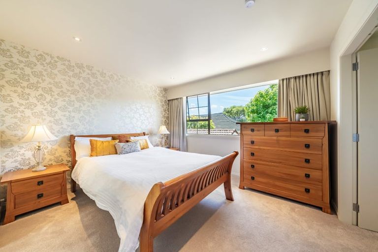 Photo of property in 43c Dowling Grove, Silverstream, Upper Hutt, 5019