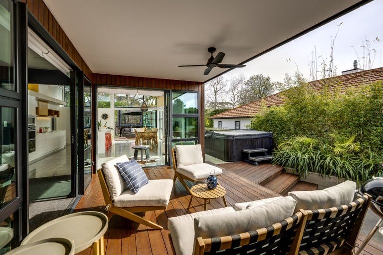 Photo of property in 90 Mchardy Street, Havelock North, 4130