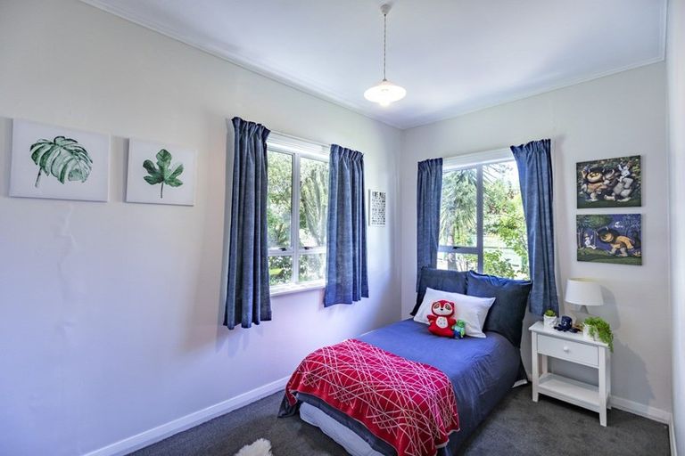 Photo of property in 24 Great North Road, Waipawa, 4210