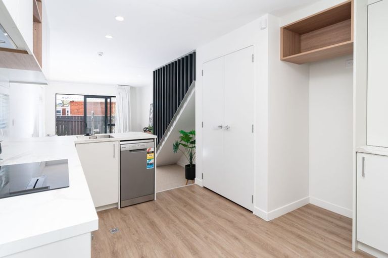 Photo of property in 4/65 Strathmore Avenue, Strathmore Park, Wellington, 6022