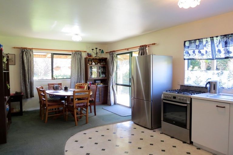 Photo of property in 30 Colville Road, Coromandel, 3506